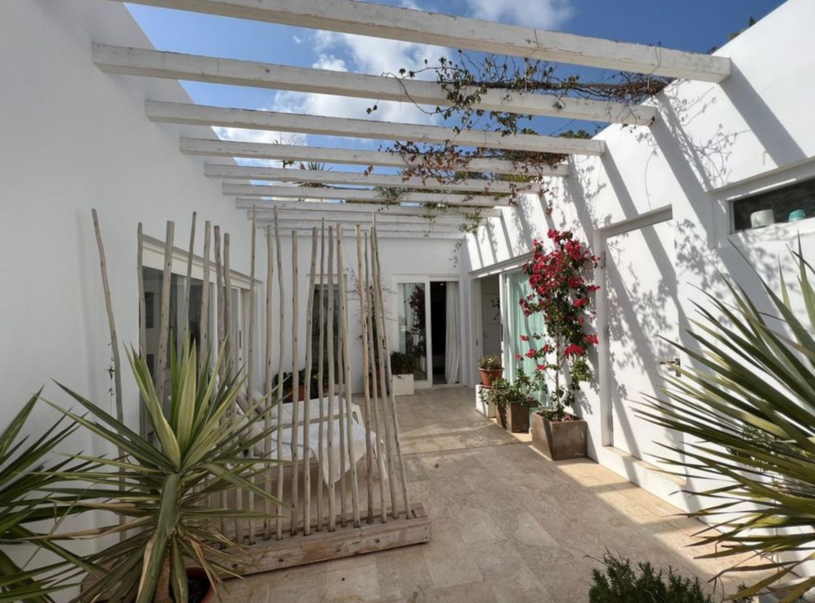 resa estates for sale roca llisa private pool frontal views patio.png